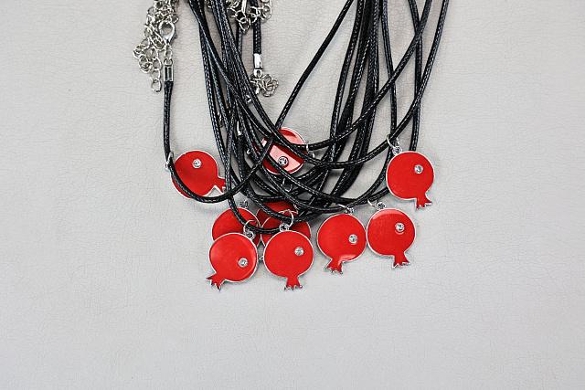 Կախազարդ  Նուռ