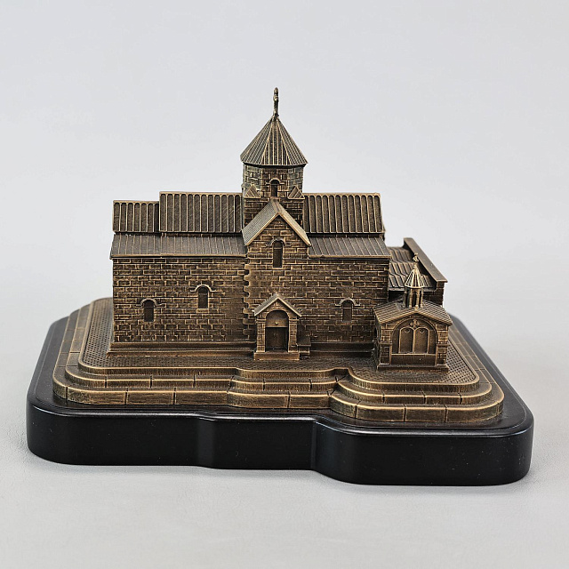  Սուրբ Գայանե Եկեղեցի