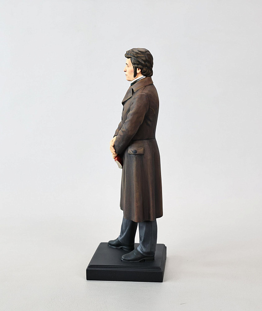 Արձանիկ  Խաչատուր Աբովյան (ձեռքով նկարազարդված)