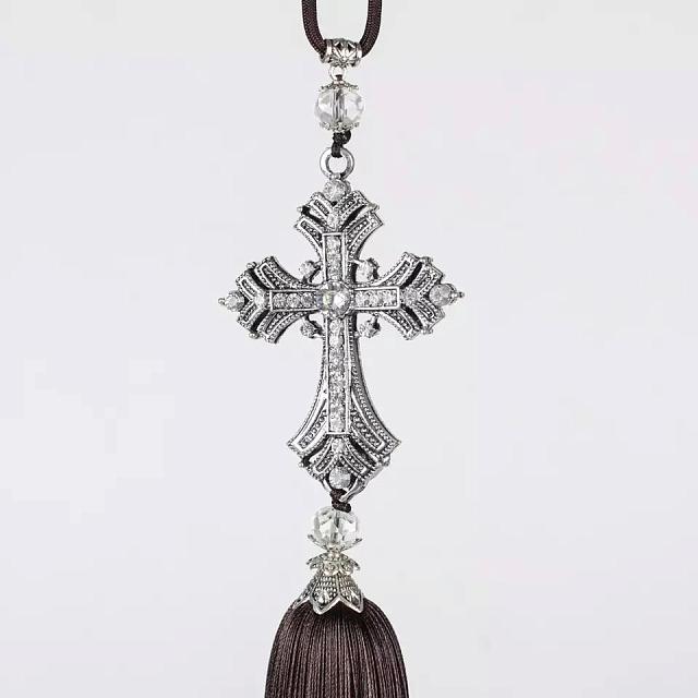 Կախազարդ ավտոմեքենքյի համար մետաղյա խաչով, 