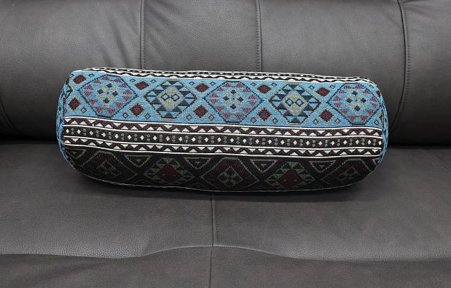 Բարձ - գլանաձև (№ 25)