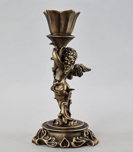 Մոմակալ հրեշտակով (ձախ) գույն․ բրոնզ