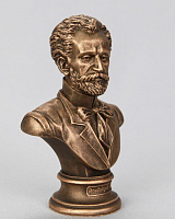 Կիսանդրի Հովհաննես Թումանյան 