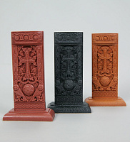  Խաչքար  արծիվներով