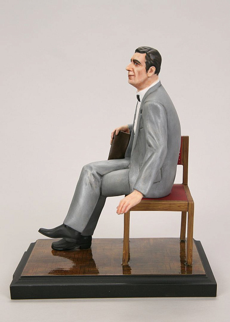 Արձանիկ  Առնո Բաբաջանյան (ձեռքով նկարազարդված)