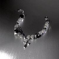 Թևնոց խաչով