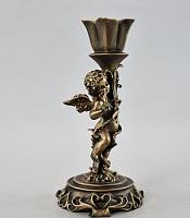 Մոմակալ հրեշտակով (ձախ) գույն․ բրոնզ