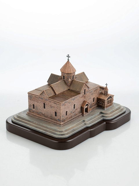 Սուրբ Գայանե Եկեղեցի  (ձեռքով նկարազարդված).