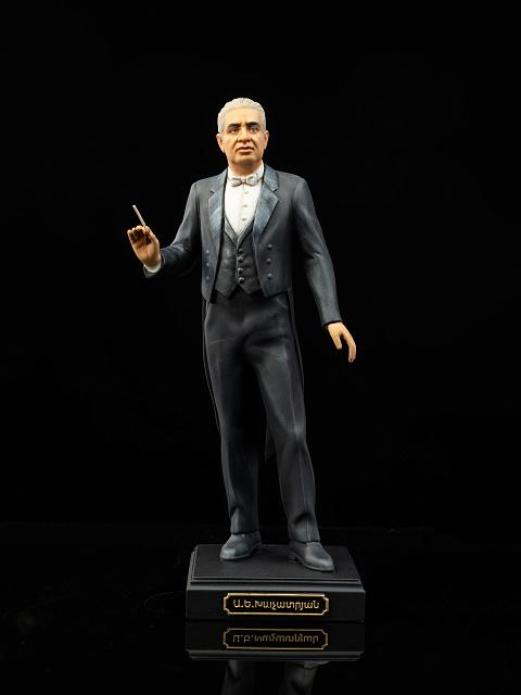  Արձանիկ Արամ Խաչատրյան (ձեռքով նկարազարդված)