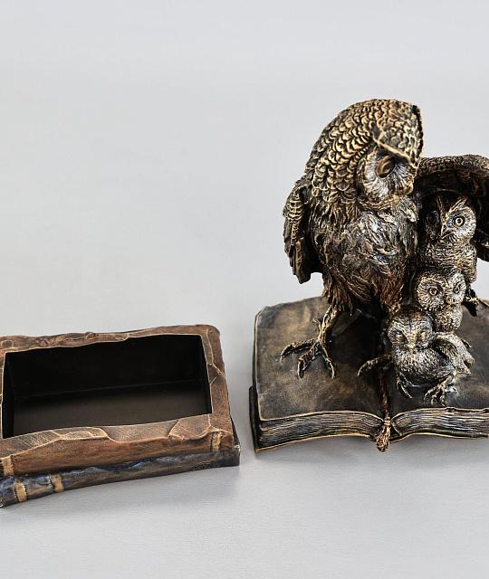 Արձանիկ Բու - զարդատուփ.