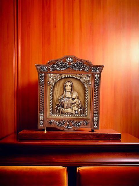 Սրբապատկեր "Սուրբ Աստվածամայրը՝ մանուկ Հիսուսւ հետ" 