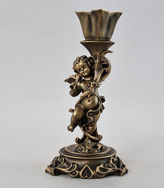 Մոմակալ հրեշտակով (ձախ) գույն․ բրոնզ