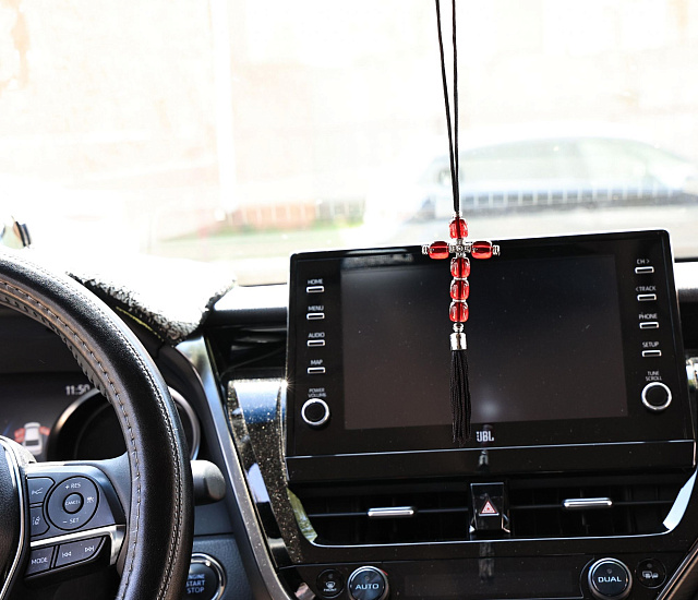 Մեքենայի կախազարդ