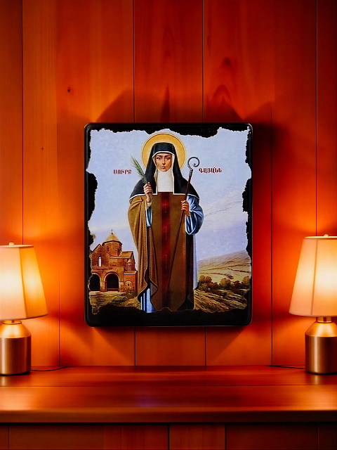 Սրբապատկեր  "Սուրբ Գայանե" փայտի հիմքի վրա