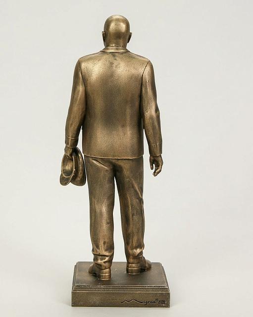 Արձանիկ Իվան (Հովհաննես) Բաղրամյան