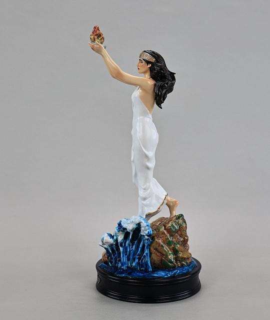 Արձանիկ Ախթամար (ձեռքով նկարազարդված)