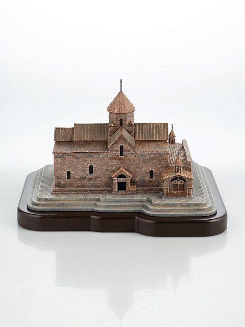 Սուրբ Գայանե Եկեղեցի  (ձեռքով նկարազարդված).