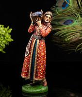 Արձանիկ Աղջիկը խաղողի զամբյուղով (ձեռքով նկարազարդված)