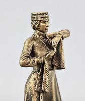 Քանդակ Պարուհի