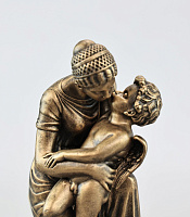 Արձանիկ Մայր և մանուկ