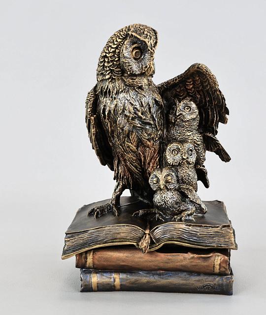 Արձանիկ Բու - զարդատուփ.