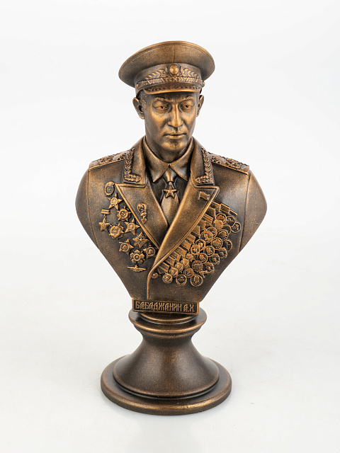 Կիսանդրի Բաբաջանյան Համազասպ Խաչատուրի 