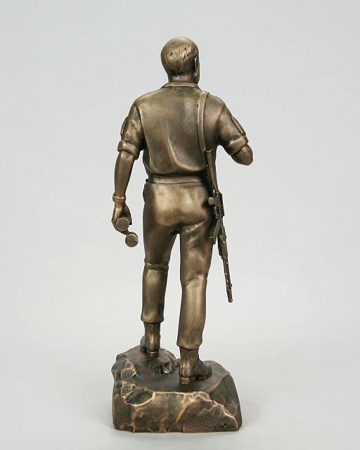 Արձանիկ Մոնտե (Ավո) Մելքոնյան